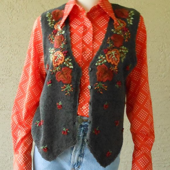 Gray Marled Vest Embroidered Front - Picture 3 of 9